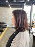 大人可愛いイメチェン似合わせカットフルバングレッドブラウン