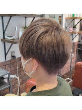 ヘアスタジオ ガロウ(hair stuido garou) ハンサムショート×ミルクティーベージュ
