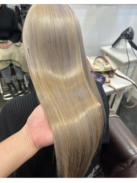 トロニー(TLONY) ブロンドベージュ ブリーチ 髪質改善 style/miaki