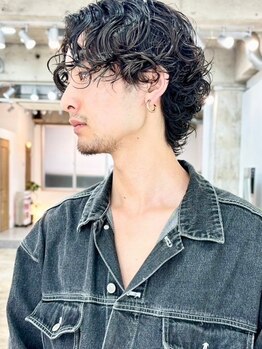 カシェル(cashel kishaba)の写真/鹿児島のお洒落男子が通う！男性の魅力を引き出すhairは経験豊富なcashelにお任せ。メンズクーポンも多数◎