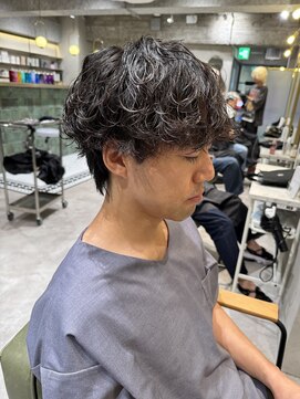 ゼスト リル 新宿(ZEST lill) 塩澤太一 シャドウパーマ くせ毛風 テテ風パーマ 新宿