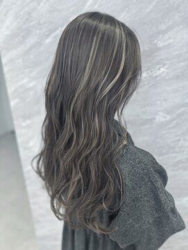 アルドーレフィエロ シンサイバシ(Ardore fiero shinsaibashi) コントラスト極ハイライト☆アッシュブラック