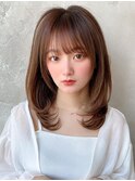 美髪ミディアムストレート/寒色系カラー/極細ハイライト