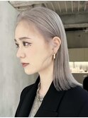 切りっぱなしミディアム顔周りレイヤーペールピンクベージュ30代