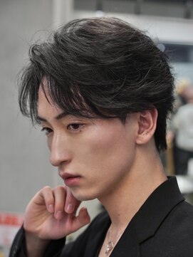 フィフス トウキョウ (fifth TOKYO) 渋谷フェザーパーマニュアンスパーマセンターパートウルフカット