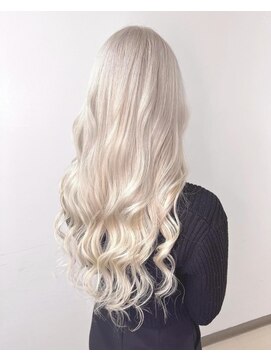 ブランシスヘアー(Bulansis Hair) ホワイトベージュ