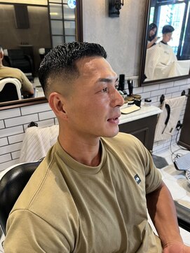 バーバーブロス 長堀店(BARBER BROS) 【BarBerBROS】男らしい短髪　フェードカットバーバースタイル