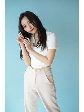 ルフュージュ バイ プロデュース 相模大野店(Refuge by Produce) 暗髪/レイヤーカット/長めバング