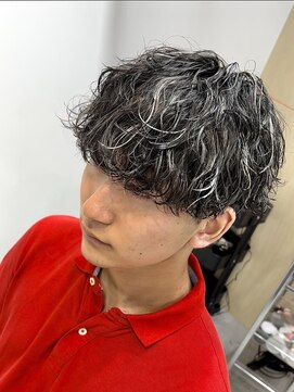 フィフス トウキョウ (fifth TOKYO) ハイライトパーマヘア緩め縦落ちパーマメンズメッシュパーマ
