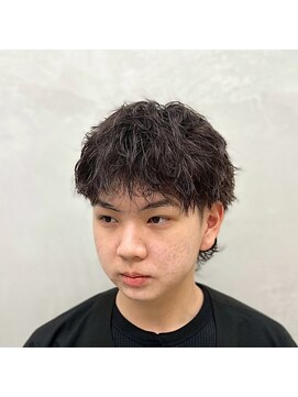 サームマン 人形町(SARM MAN) ランダムな動きが魅力のネオウルフ×マッシュ