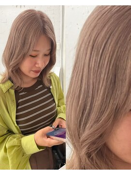 ミルクティーグレージュ