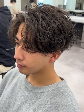 リップス 栄(LIPPS) 刈り上げマッシュショートシャドウパーマ