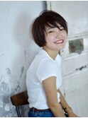 アンニュイなうざバングのハンサムショート