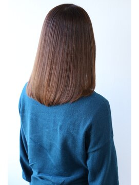 エルサ(Elsa) 【Elsa元町・三宮】縮毛矯正×ミディストレート