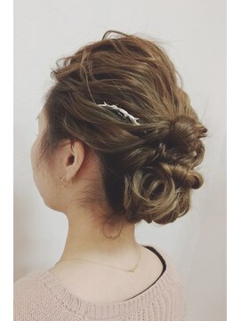 ヒルズ(BiBi hills) 高知 南国市 BiBi hills ニュアンスヘアアレンジ
