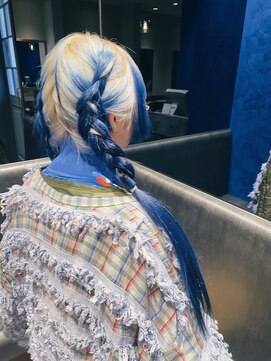 ブラン(Le BLANC) 【下地　由美】ルーツカラーブルー