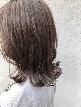 スノウ(snow) 外はねボブ