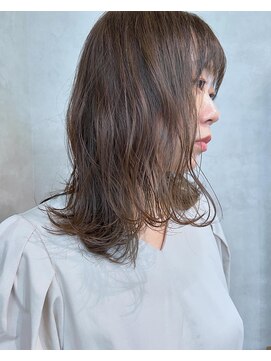 クララデアンシュシュ(Kurara de UN CHOU CHOU) ブリーチ無しのオリーブベージュ