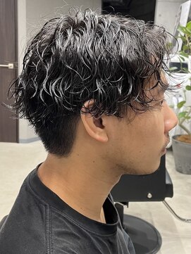 フイ 新宿3丁目(Hui) ハイトーンカラー/マッシュパーマ/アースカラー/men's/