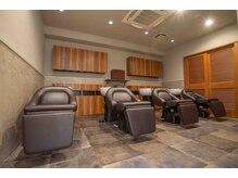 ◆フルフラットのシャンプー台で癒しの時間をご提供◆