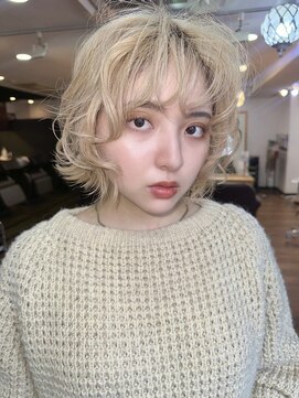 リコバイアフロート(riko by afloat) ハイトーン/ボブ/フェイスレイヤー/ケアブリーチ/パーマスタイル