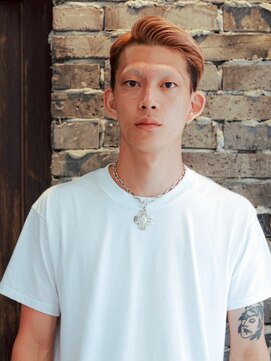 ダグラスヘア フォーシーム 三重 四日市(Douglas hair FOUR SEAM) 【メンズカット】7:3ハイトーンショート