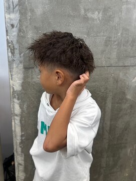 キング 楠葉店(K!ng) 波巻きツイストスパイラルパーマ/フェザーパーマ/眉毛/メンズ