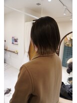 リオレ(Liore')&nbsp;インナーカラー×ボブ