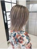 モーブグレージュ
