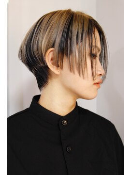 ドォール(d'Or) 前下がりボブ