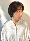 シースルーバングが可愛いショートボブ