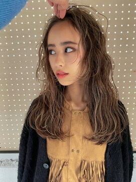 ルーム(Loom.) ハイライトメルティカラー