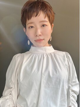 ラウンジ モリオ イケブクロ(Lounge MORIO Ikebukuro) 【morio池袋】刈り上げない美しいピクシーショート♪