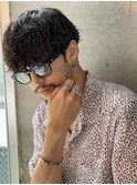 ツイストスパイラルパーマ前下がりマッシュショートサイドパート