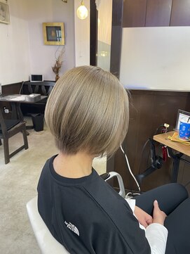 ムーブ(Moob) 透明感艶感たっぷりなmiik tea beige【別府】