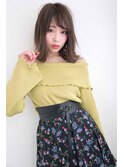 くびレイヤーデザインカラーグレージュ大人ガーリーカール小顔