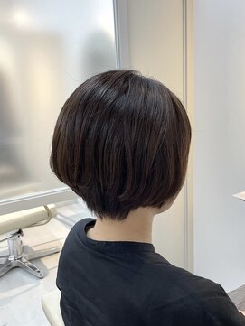 シダ(sida SAIIN) 【西村】癖を生かしたスッキリショート