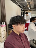 アイズ 海老名(AIZU) ツイストスパイラルパーマ 縦落ちツイスト スペインカール