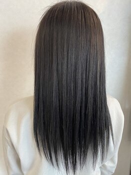 トイロ 東貝塚店(to-iro)の写真/髪質やダメージなどに合わせて選べるトリートメントをご用意！髪の芯から補修して潤いと艶を与えます。