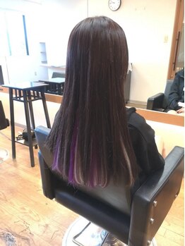 ヘアーデザイン リリー(HAIR DESIGN LiLy)の写真/高級な人毛エクステで地毛との相性抜群◎カラーバリエーション豊富で、アクセントにもナチュラルにもOK♪