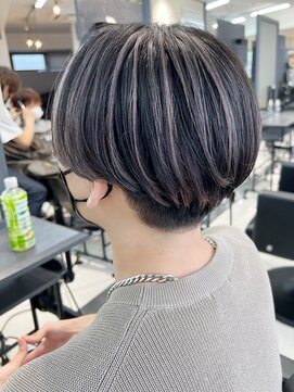 ヴェイン 渋谷(vain) ルーツカラー/センターパート/ハンサムショート