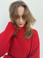 アデ オモテサンドウ(ade omotesando)&nbsp;柔らかいニュアンスパーマで作る海外風レイヤースタイル