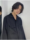 ミディアムウルフ　センターパート　ニュアンスパーマ　MOMO