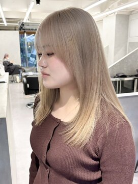 ファイブバイジエクト 堀江(FIVE by The Ect) 姫カットレイヤー/ミルクティー/ホワイトブロンド
