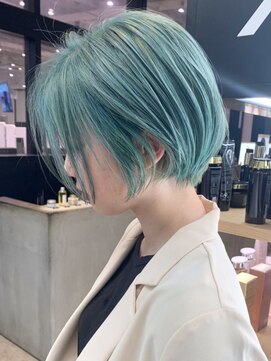 シオン(shion) ショートボブくびれヘアブリーチダブルカラー_ba341462