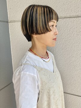 ヘアーアイストゥーレ(HAIR ICI TRE) オン眉 アンブレラカラー ハイライト マッシュショート