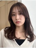 顔周りレイヤーカットくびれヘアミルクティーベージュカラー