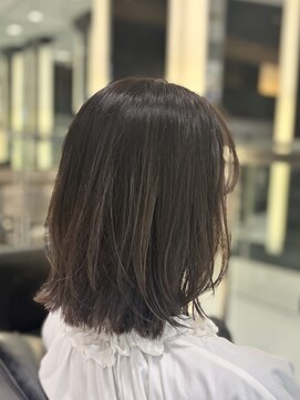 エアー 銀座タワー(AIR) 伸ばしかけヘア　外ハネスタイリング