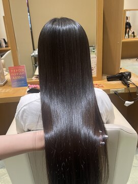 くせも伸ばしてツヤ髪叶える♪髪質改善ストレート