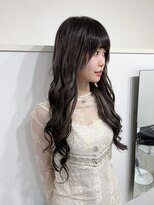 ニア(nia.)&nbsp;ロングヘア×グレージュカラー